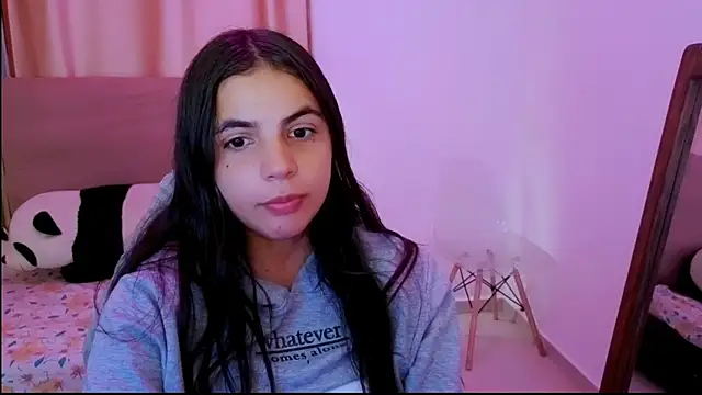 Snapshot of _elenna chatting on May 2026 05:31:02 PM elenna online show from May 2026 05:31:02 PM