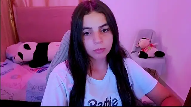Snapshot of _elenna chatting on May 2026 06:38:02 PM elenna online show from May 2026 06:38:02 PM