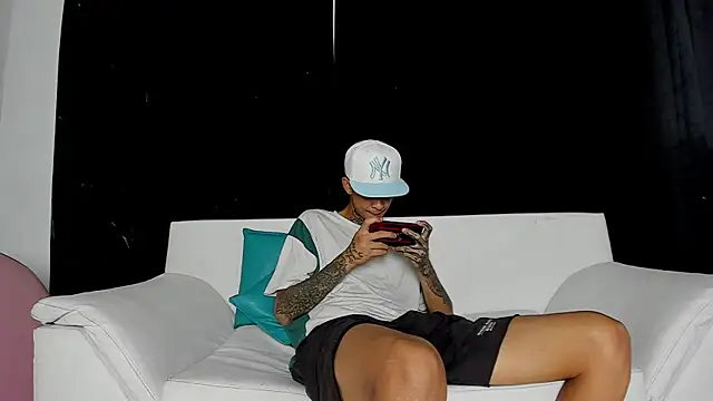 self love46 online show from April 2026 05:07:01 PM