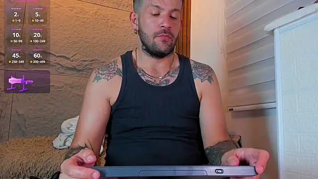 Snapshot of jonathan_rivers chatting on July 2026 08:13:02 PM jonathan rivers online show from July 2026 08:13:02 PM
