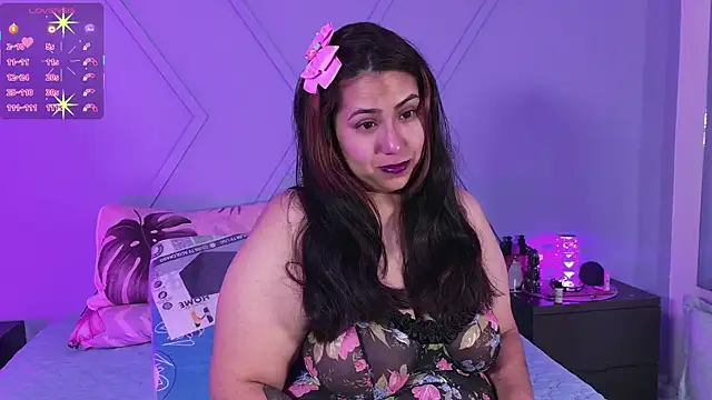 emmajohnss online show from December 2025 04:32:01 AM