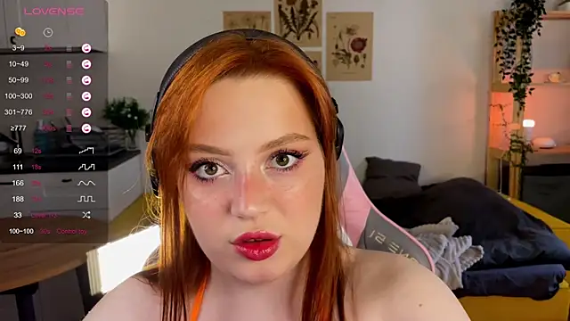Snapshot of Sofy_Benson chatting on June 2026 02:15:02 PM Sofy Benson online show from June 2026 02:15:02 PM