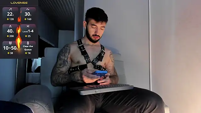 Snapshot of MarkWalker__ chatting on March 2026 09:43:02 AM MarkWalker online show from March 2026 09:43:02 AM