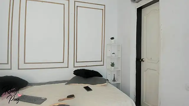 kristyl paez online show from December 2025 06:59:02 PM