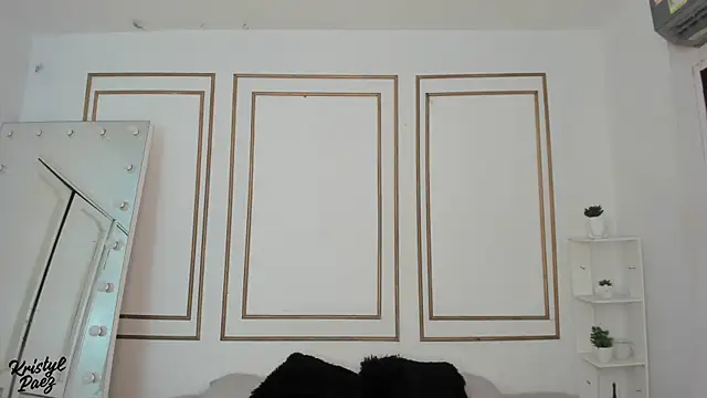 kristyl paez online show from December 2025 03:39:01 PM