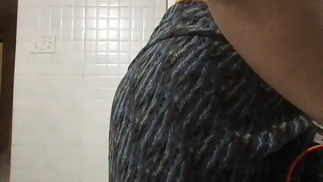 Riyasingh9 online show from February 2025 12:13:01 PM