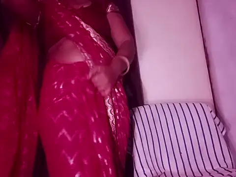 Snapshot of YUKTAPOWER chatting on February 2025 01:30:02 AM YUKTAPOWER online show from February 2025 01:30:02 AM