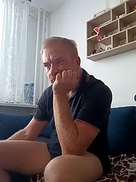 82liska online show from September 2025 11:21:02 AM