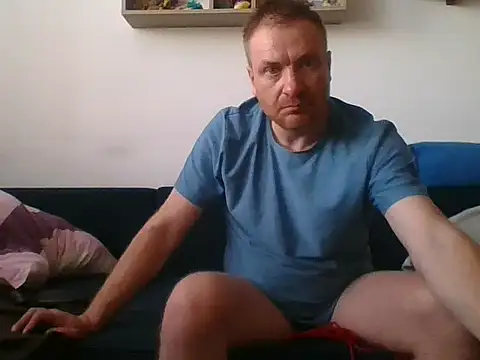 82liska online show from April 2026 04:20:02 PM