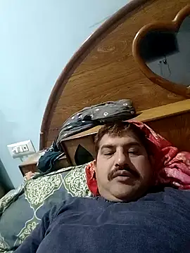 Amandev7 online show from March 2026 11:43:01 PM