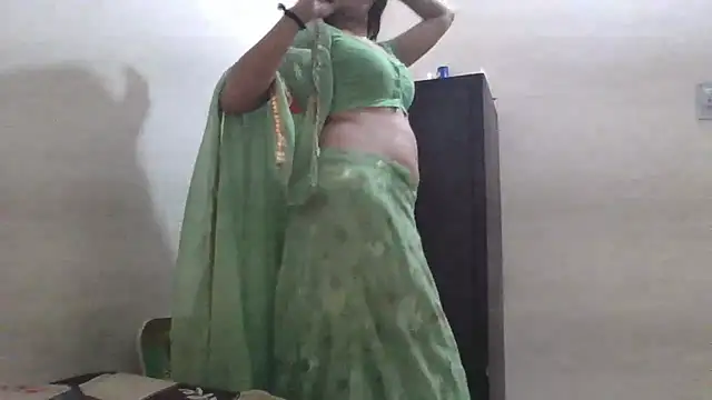 lovelydesi21 online show from January 2026 05:04:01 PM