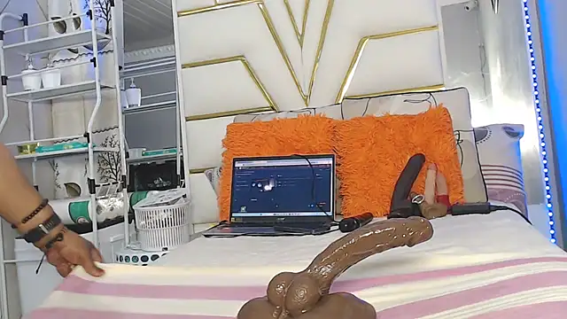 SexyyNana online show from April 2026 02:00:01 AM