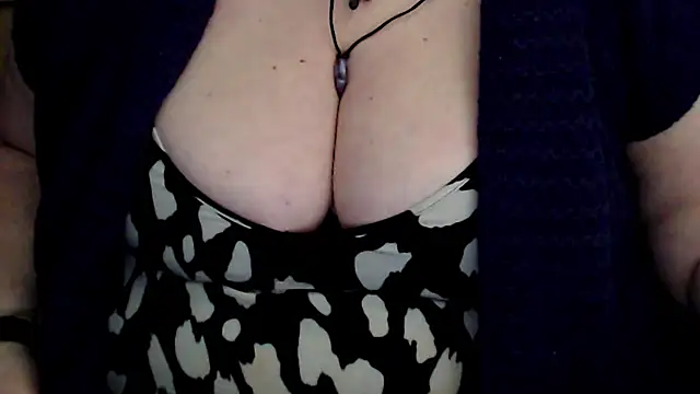 Snapshot of mayasmith chatting on May 2026 06:43:01 AM mayasmith online show from May 2026 06:43:01 AM