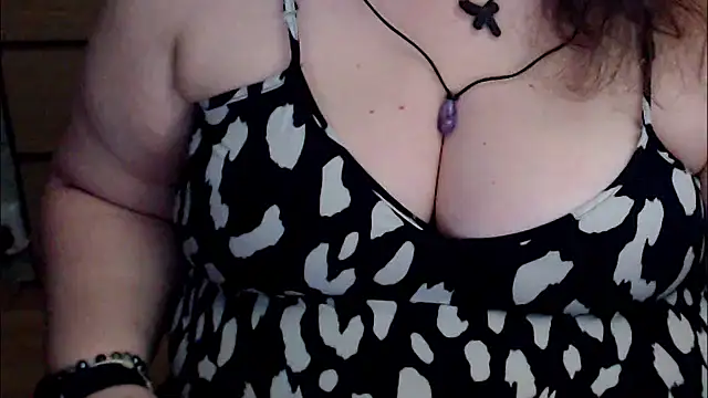 Snapshot of mayasmith chatting on May 2026 06:21:01 AM mayasmith online show from May 2026 06:21:01 AM