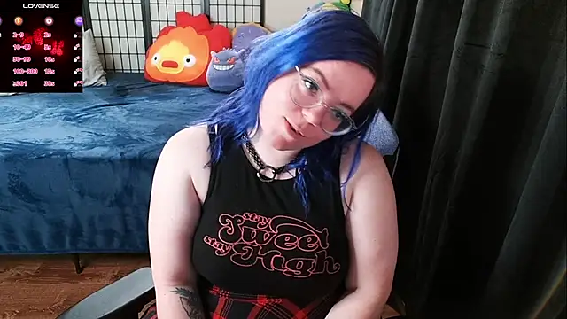 Snapshot of KiraSpitQueen chatting on January 2025 05:37:01 AM KiraSpitQueen online show from January 2025 05:37:01 AM
