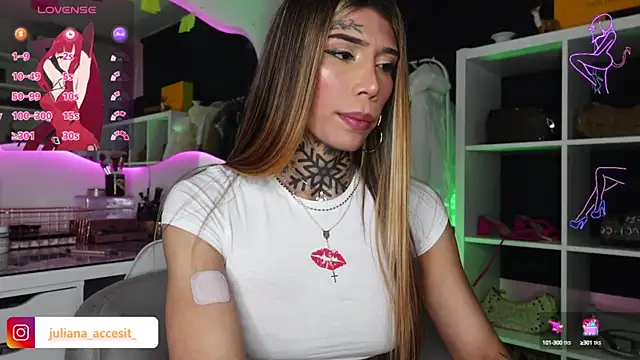 Snapshot of caroline_cossei chatting on January 2025 08:37:01 PM caroline cossei online show from January 2025 08:37:01 PM