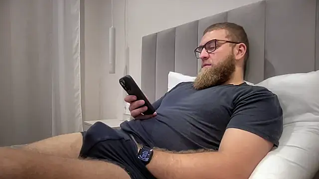 Bear bear  online show from October 2025 11:07:01 AM