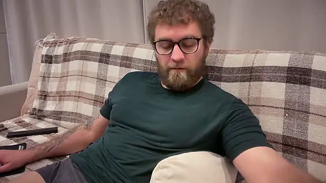 Snapshot of Bear_bear_ chatting on May 2026 08:21:01 AM Bear bear online show from May 2026 08:21:01 AM