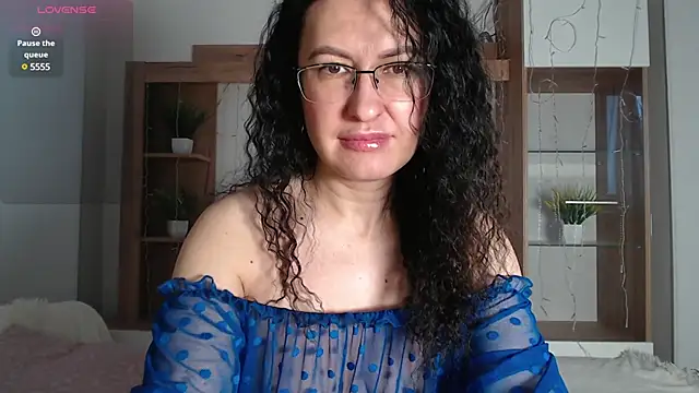 Frederica  online show from January 2025 12:16:02 PM