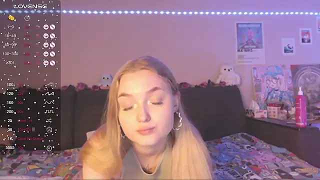 MiaMiaMeow online show from January 2025 07:54:01 PM