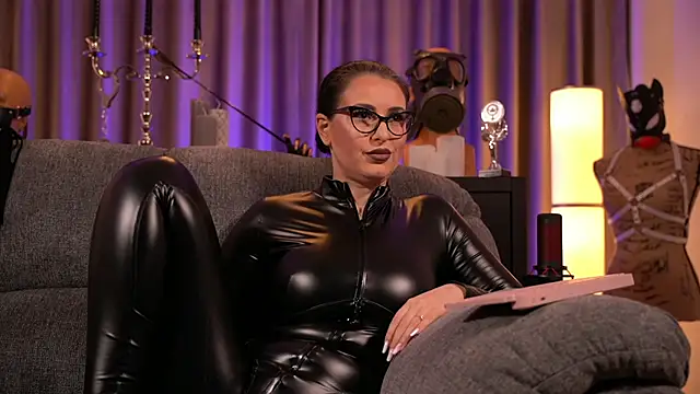 Snapshot of kelly_kent chatting on December 2024 03:21:02 AM kelly kent online show from December 2024 03:21:02 AM