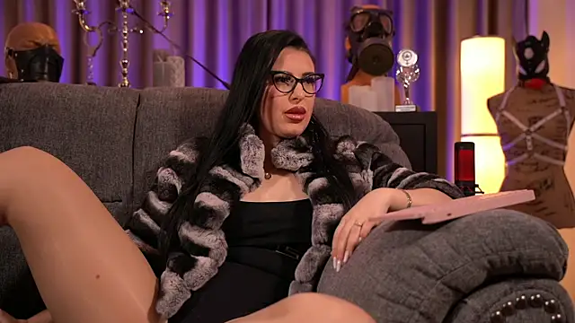 Snapshot of kelly_kent chatting on December 2024 10:40:02 PM kelly kent online show from December 2024 10:40:02 PM