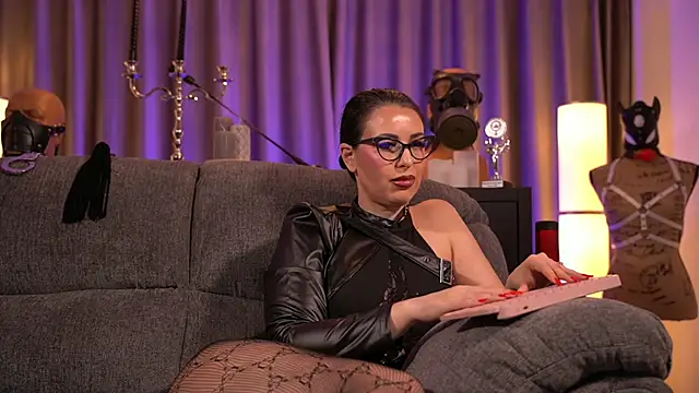 Snapshot of kelly_kent chatting on January 2025 03:37:01 AM kelly kent online show from January 2025 03:37:01 AM
