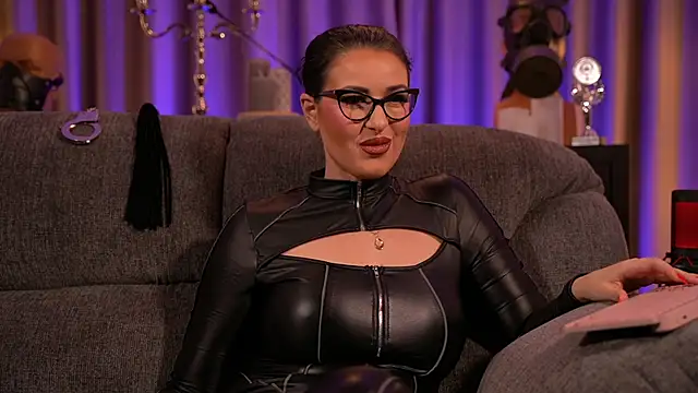 Snapshot of kelly_kent chatting on January 2025 01:08:01 AM kelly kent online show from January 2025 01:08:01 AM