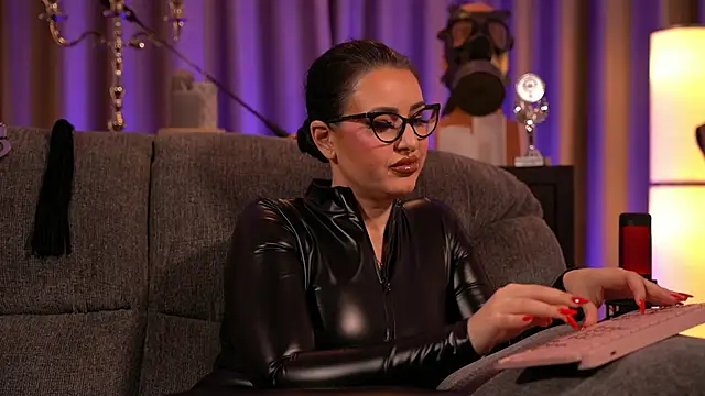 Snapshot of kelly_kent chatting on January 2025 02:11:01 AM kelly kent online show from January 2025 02:11:01 AM