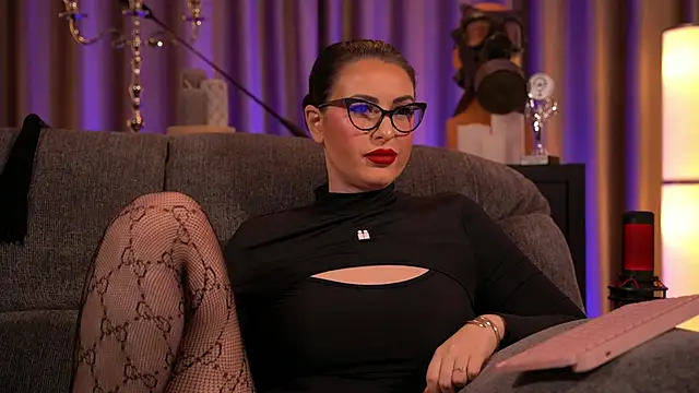 Snapshot of kelly_kent chatting on January 2025 01:22:02 AM kelly kent online show from January 2025 01:22:02 AM