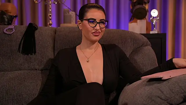Snapshot of kelly_kent chatting on March 2025 12:18:02 AM kelly kent online show from March 2025 12:18:02 AM