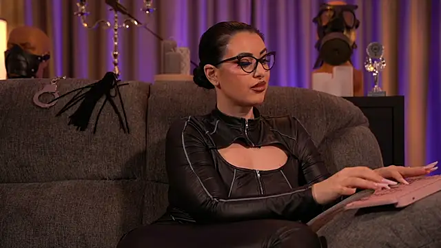 Snapshot of kelly_kent chatting on March 2025 06:28:02 AM kelly kent online show from March 2025 06:28:02 AM
