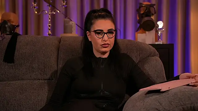 Snapshot of kelly_kent chatting on March 2025 12:07:02 AM kelly kent online show from March 2025 12:07:02 AM