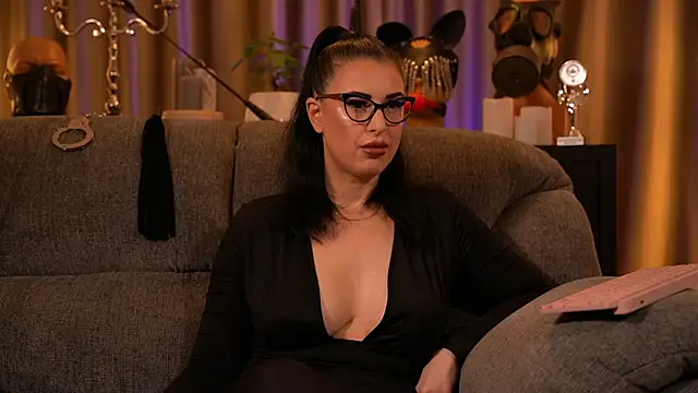 Snapshot of kelly_kent chatting on October 2025 10:32:02 PM kelly kent online show from October 2025 10:32:02 PM