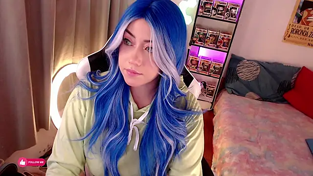 Emmy Ruiz online show from September 2025 11:39:02 PM