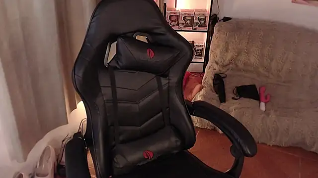 Emmy Ruiz online show from February 2026 03:26:02 AM