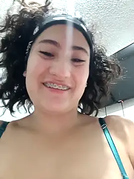 Snapshot of francesca_baker1007 chatting on February 2025 11:09:01 PM francesca baker1007 online show from February 2025 11:09:01 PM