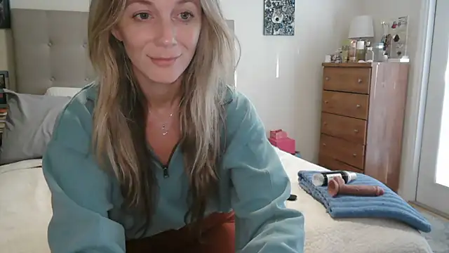 Heyitsmee33 online show from November 2025 12:27:02 PM