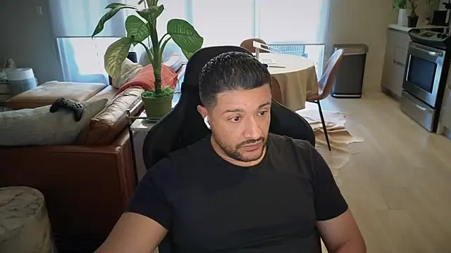 HungandThickLatin online show from October 2025 12:29:01 AM