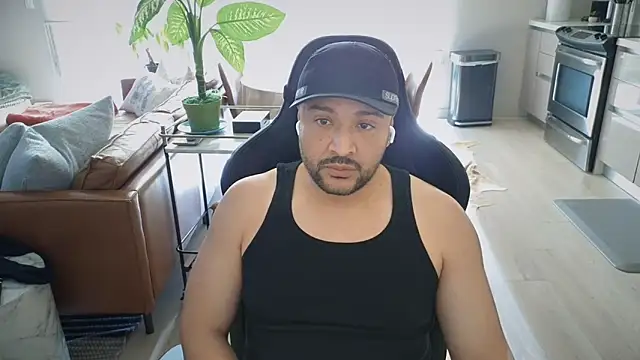 HungandThickLatin online show from November 2025 10:21:01 PM