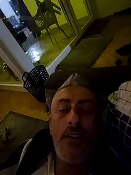 cuci45 online show from December 2025 04:25:02 PM