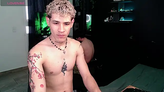 Snapshot of andybxby chatting on January 2025 08:39:01 PM andybxby online show from January 2025 08:39:01 PM