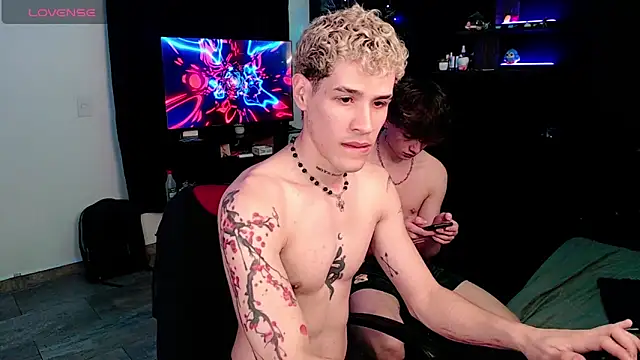 Snapshot of andybxby chatting on January 2025 12:14:02 AM andybxby online show from January 2025 12:14:02 AM