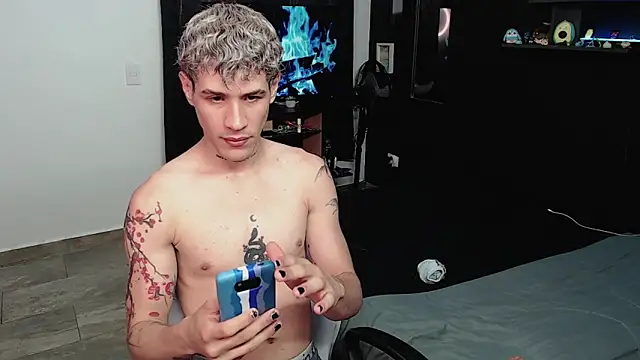 Snapshot of andybxby chatting on February 2025 08:47:02 PM andybxby online show from February 2025 08:47:02 PM