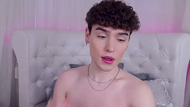 RobbyCharming online show from December 2025 03:49:02 AM