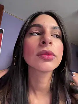 Snapshot of charlotte_stevenss_ chatting on May 2026 02:33:02 PM charlotte stevenss online show from May 2026 02:33:02 PM