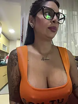 Snapshot of charlotte_stevenss_ chatting on May 2026 01:17:02 PM charlotte stevenss online show from May 2026 01:17:02 PM