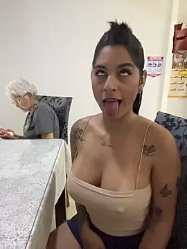 Snapshot of charlotte_stevenss_ chatting on May 2026 03:08:02 PM charlotte stevenss online show from May 2026 03:08:02 PM