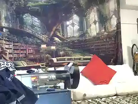 Snapshot of OSIRlS chatting on January 2025 09:33:01 AM OSIRlS online show from January 2025 09:33:01 AM