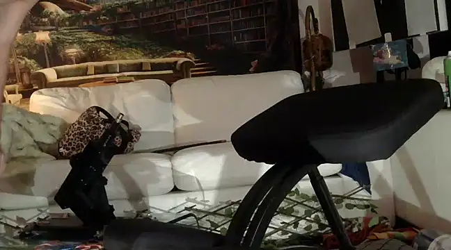 Snapshot of OSIRlS chatting on January 2025 04:34:01 PM OSIRlS online show from January 2025 04:34:01 PM